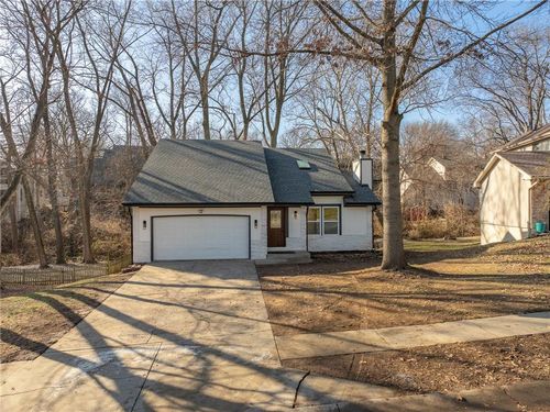 8528 N Virginia Ave, Kansas City, MO, 64155-2858 | Card Image