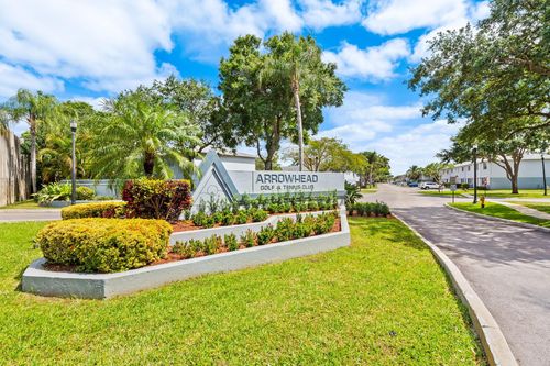5-4-8059 Sw 17th Pl, Davie, FL, 33324-4645 | Card Image