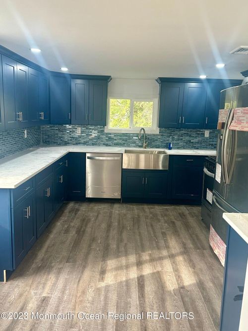 529 Queen St, Woodbury, NJ, 08096-5715 | Card Image