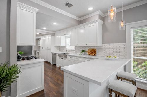 829 E 27th St, Houston, TX, 77009-1013 | Card Image