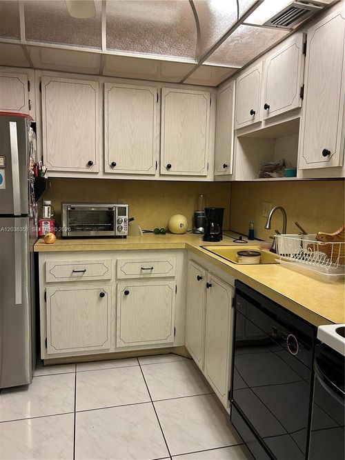 206-8120 Sw 24th St, North Lauderdale, FL, 33068-5184 | Card Image