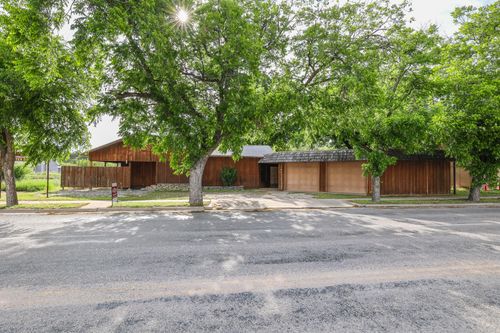 303 Avenue E, Ozona, TX, 76943 | Card Image