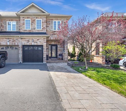 21 Summerside Ave, Whitby, ON, L1R0G3 | Card Image