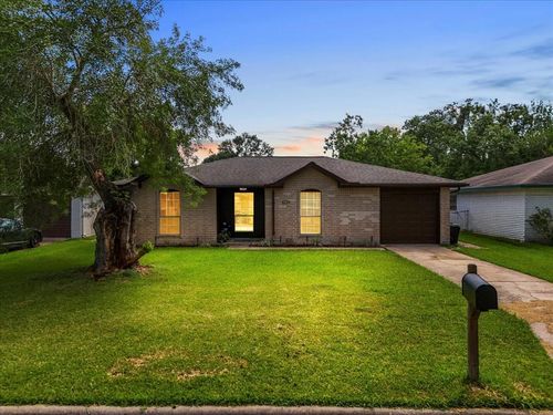 16902 Tibet Rd, Friendswood, TX, 77546-4150 | Card Image