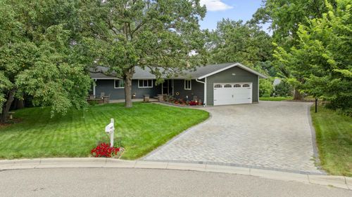 904 Kaymar Ln, Burnsville, MN, 55306-5429 | Card Image