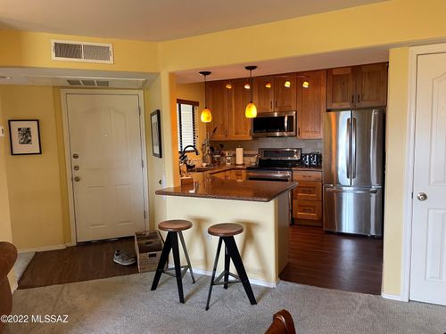 34202-5751 N Kolb Rd, Tucson, AZ, 85750-0873 | Card Image