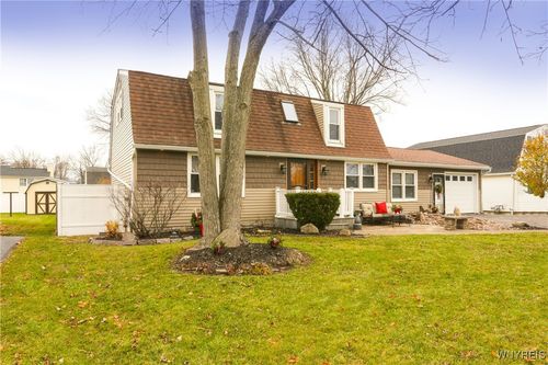 97 Georgia Ave, Lockport, NY, 14094-5711 | Card Image