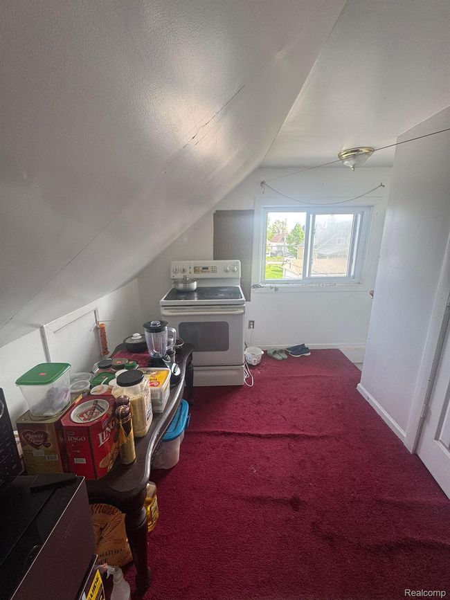 2340 Commor St, Home with 0 bedrooms, 2 bathrooms and null parking in Hamtramck MI | Image 18