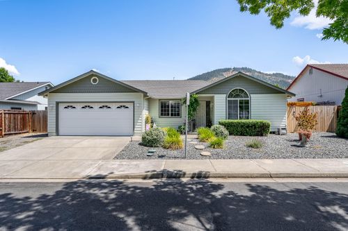 1783 Brookhurst Way, Grants Pass, OR, 97527-4997 | Card Image