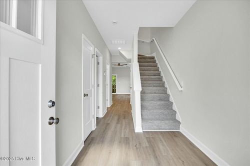 211 Lincoln Place Cir, Leland, NC, 28451-9265 | Card Image