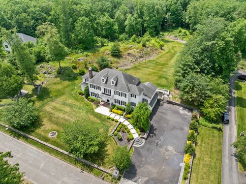 3 Autumn Ridge Rd, Newtown, CT, 06470-1062 | Card Image
