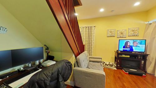 2868 Roebling Ave, Bronx, NY, 10461-5406 | Card Image