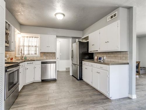 4120 Nw 53rd St, Oklahoma City, OK, 73112-2117 | Card Image