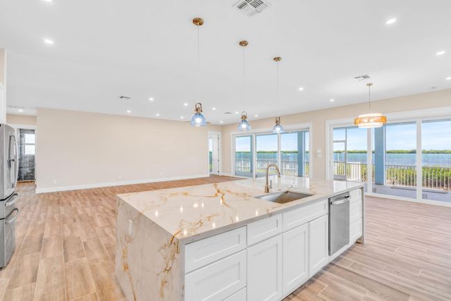 Kitchen | Image 10