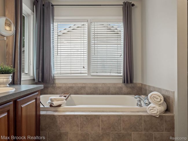 22-web-or-mls-P2277231.jpg | Image 21