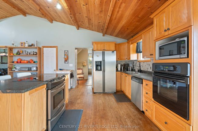 52 Caintown Rd, House other with 3 bedrooms, 2 bathrooms and 4 parking in Front Yonge ON | Image 12