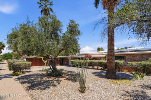 5951 E 17th St, Tucson, AZ, 85711-4614 | Card Image