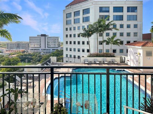 apt-915-888 S Douglas Rd, Coral Gables, FL, 33134-7567 | Card Image