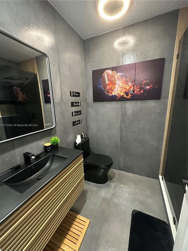 APT-1601 - 8520 Nw 139 Th Ter, Townhouse with 3 bedrooms, 3 bathrooms and null parking in MIAMI LAKES FL | Image 27