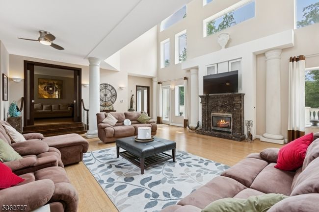 27 Mare Haven Ct, House other with 5 bedrooms, 4 bathrooms and null parking in North Brunswick NJ | Image 8