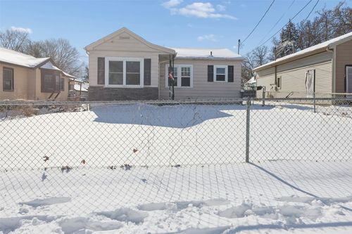 1807 E Walnut St, Des Moines, IA, 50316-3749 | Card Image