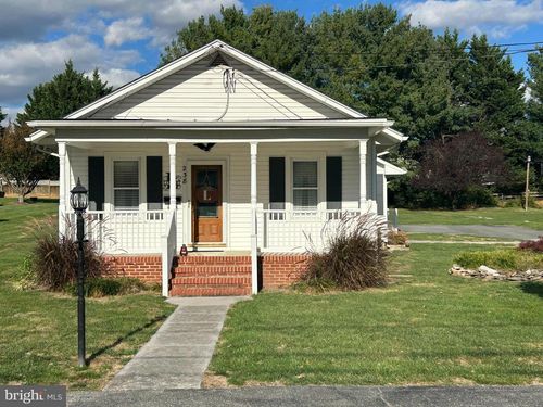 238 Walnut St, BERRYVILLE, VA, 22611-1054 | Card Image