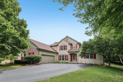 749 Prestwick Court, OCONOMOWOC, WI, 53066 | Card Image