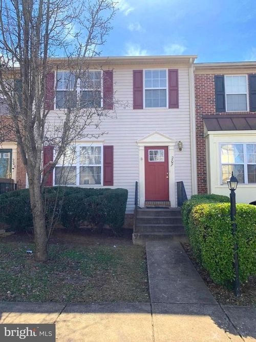 207 Regina Ln, FREDERICKSBURG, VA, 22405-8720 | Card Image