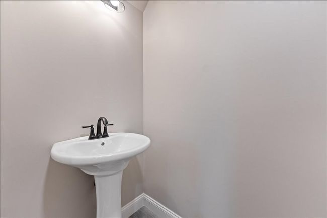6 - 6 Nicols Way, Condo with 2 bedrooms, 2 bathrooms and 2 parking in Easthampton MA | Image 25