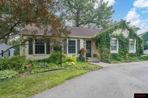 50 Eginton Rd, Mankato, MN, 56001-2607 | Card Image