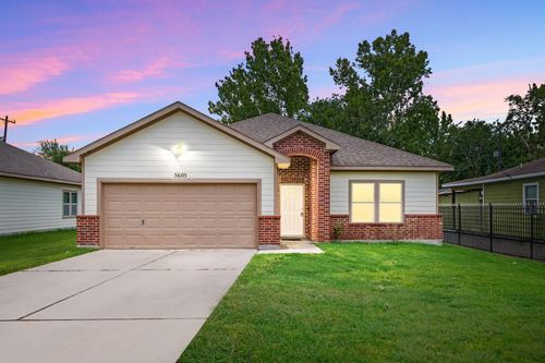 5605 Howell St, Houston, TX, 77032-2613 | Card Image