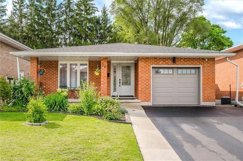 26 Lorraine Dr, Cambridge, ON, N1R6P6 | Card Image