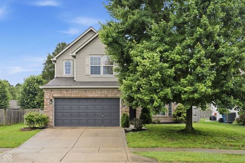 10561 Sand Creek Blvd, Fishers, IN, 46037-8888 | Card Image