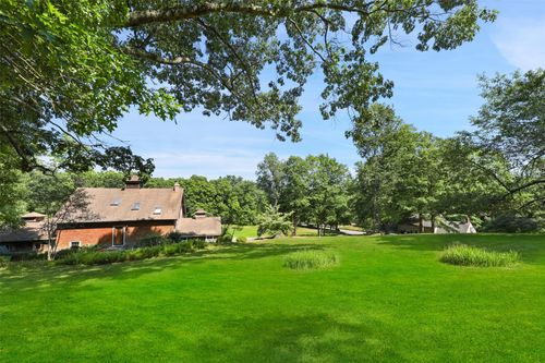 326 Bedford Center Rd, Bedford Hills, NY, 10507-2540 | Card Image