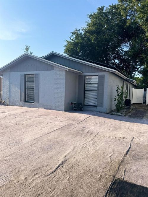 9219 Spy Glass Ct, TAMPA, FL, 33615-1969 | Card Image