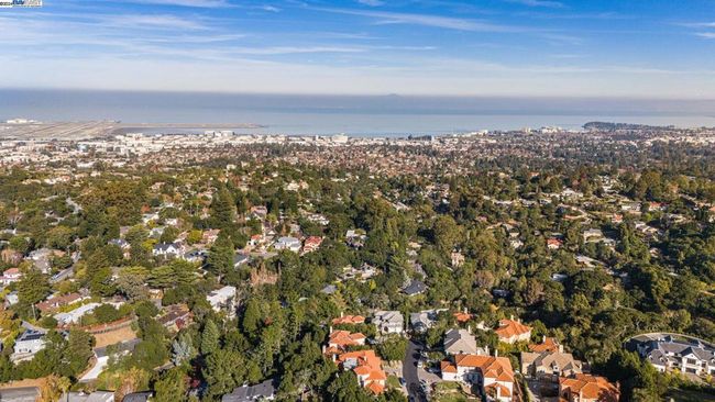 11 La Strada Ct, House other with 5 bedrooms, 5 bathrooms and 2 parking in Burlingame CA | Image 11