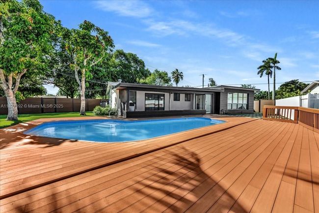 5890 Sw 13 Th St, House other with 4 bedrooms, 3 bathrooms and null parking in Plantation FL | Image 23