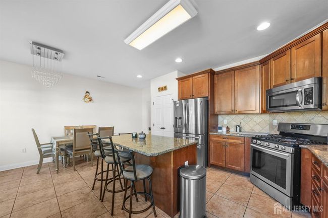 9 Caladium Ct, House other with 5 bedrooms, 3 bathrooms and null parking in Piscataway NJ | Image 37