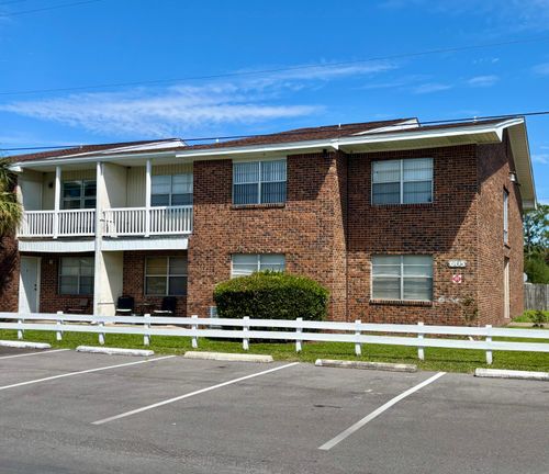 2-605 Colonial Dr, Fort Walton Beach, FL, 32547-2342 | Card Image
