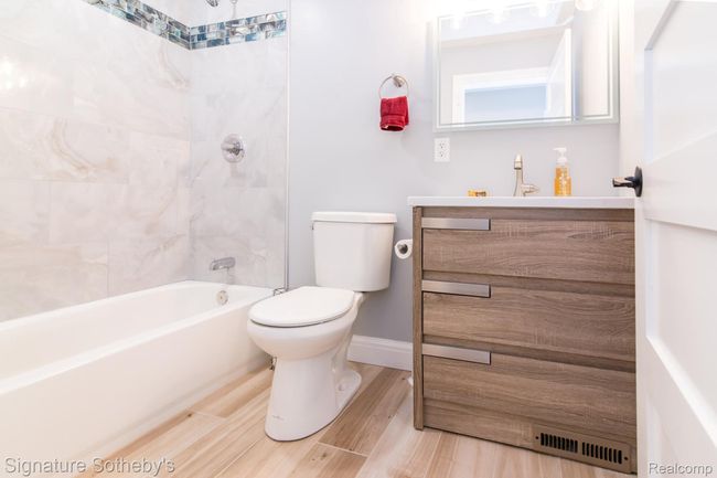 Main Bath | Image 22