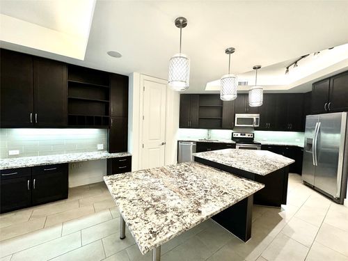 527-2303 Mid Ln, Houston, TX, 77027-3838 | Card Image