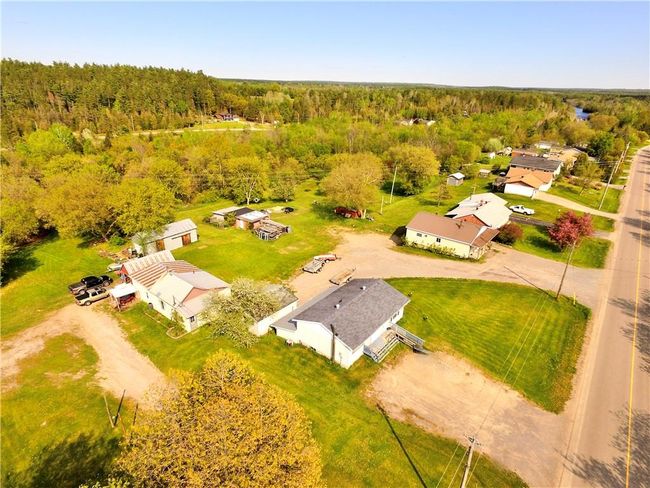2794 4 Th Chute Rd, House other with 3 bedrooms, 2 bathrooms and 6 parking in Eganville ON | Image 2