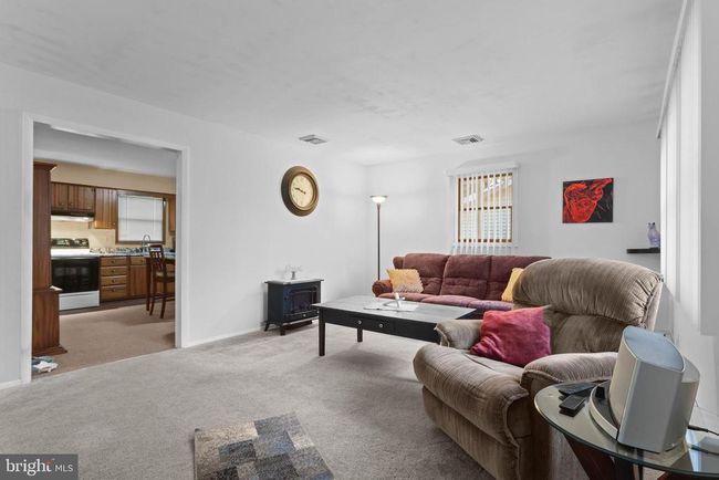 305 Chestnut St, House other with 2 bedrooms, 1 bathrooms and null parking in Freemansburg PA | Image 6
