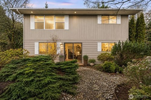 209 W Chenault Ave, Hoquiam, WA, 98550-1624 | Card Image
