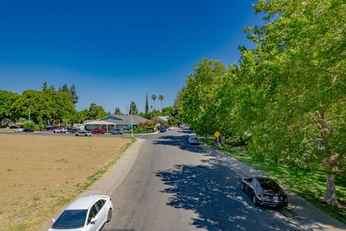2391 Northview Dr, Sacramento, CA, 95833-2445 | Card Image