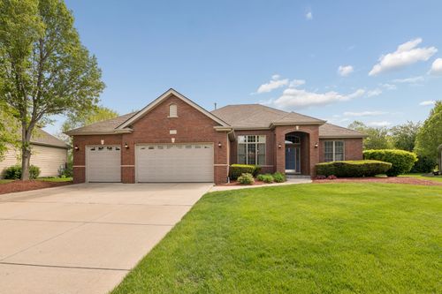 21113 Kenmare Dr, Shorewood, IL, 60404-8194 | Card Image