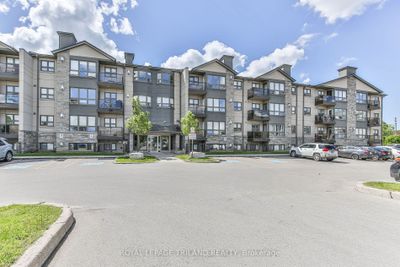 313 - 9 Jacksway Cres, Condo with 3 bedrooms, 2 bathrooms and null parking in London ON | Image 1