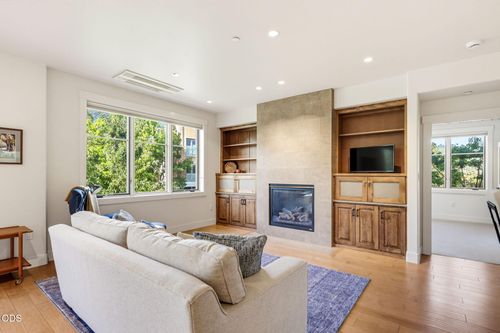 200-175 Lithia Way, Ashland, OR, 97520-2450 | Card Image