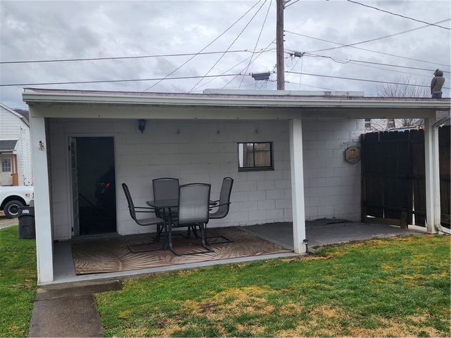 227 Mckinley Ave, House other with 3 bedrooms, 2 bathrooms and 1 parking in East Vandergrift PA | Image 9