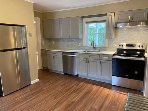 1-872 Main St, Reading, MA, 01867-1754 | Card Image